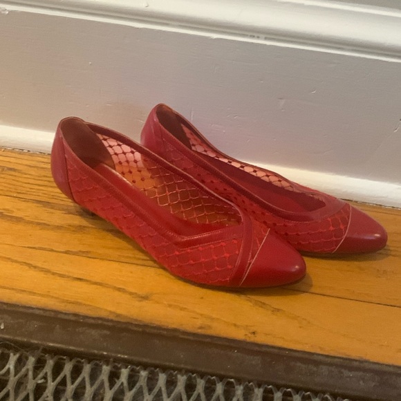 Salvatori Shoes - Salvatori Red Kitten Heel size 6